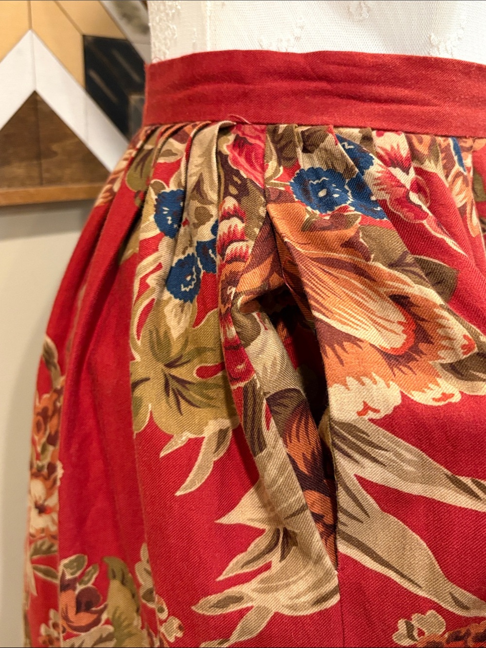 Vintage Ralph Lauren Red Floral Cottagecore Long Pleated Skirt size 4 - Picture 11 of 14